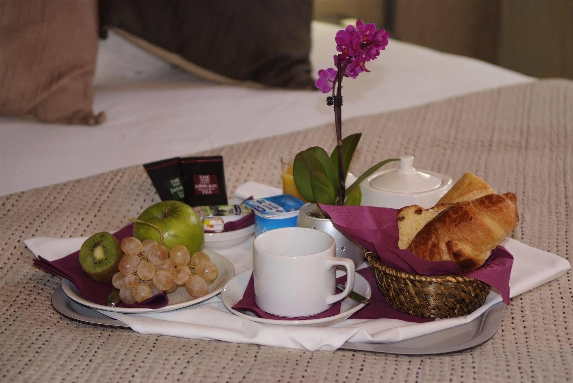 Hotel Gratte-Ciel Ariana Villeurbanne Dış mekan fotoğraf